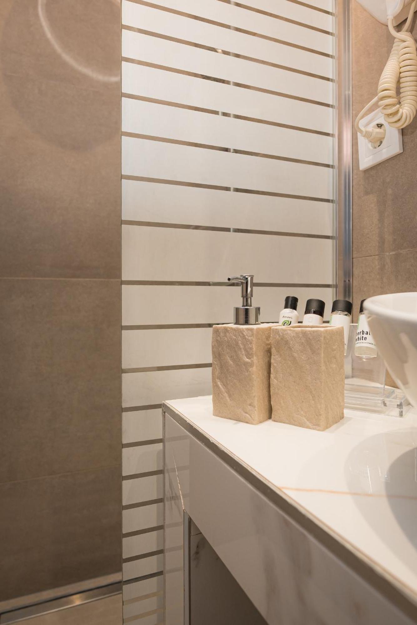Centralviewsuites Nea Moudania Ngoại thất bức ảnh