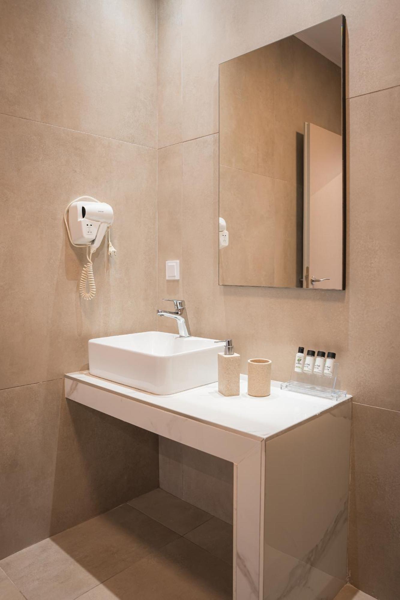 Centralviewsuites Nea Moudania Ngoại thất bức ảnh