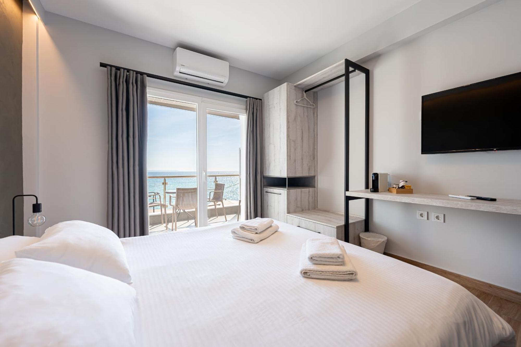Centralviewsuites Nea Moudania Ngoại thất bức ảnh